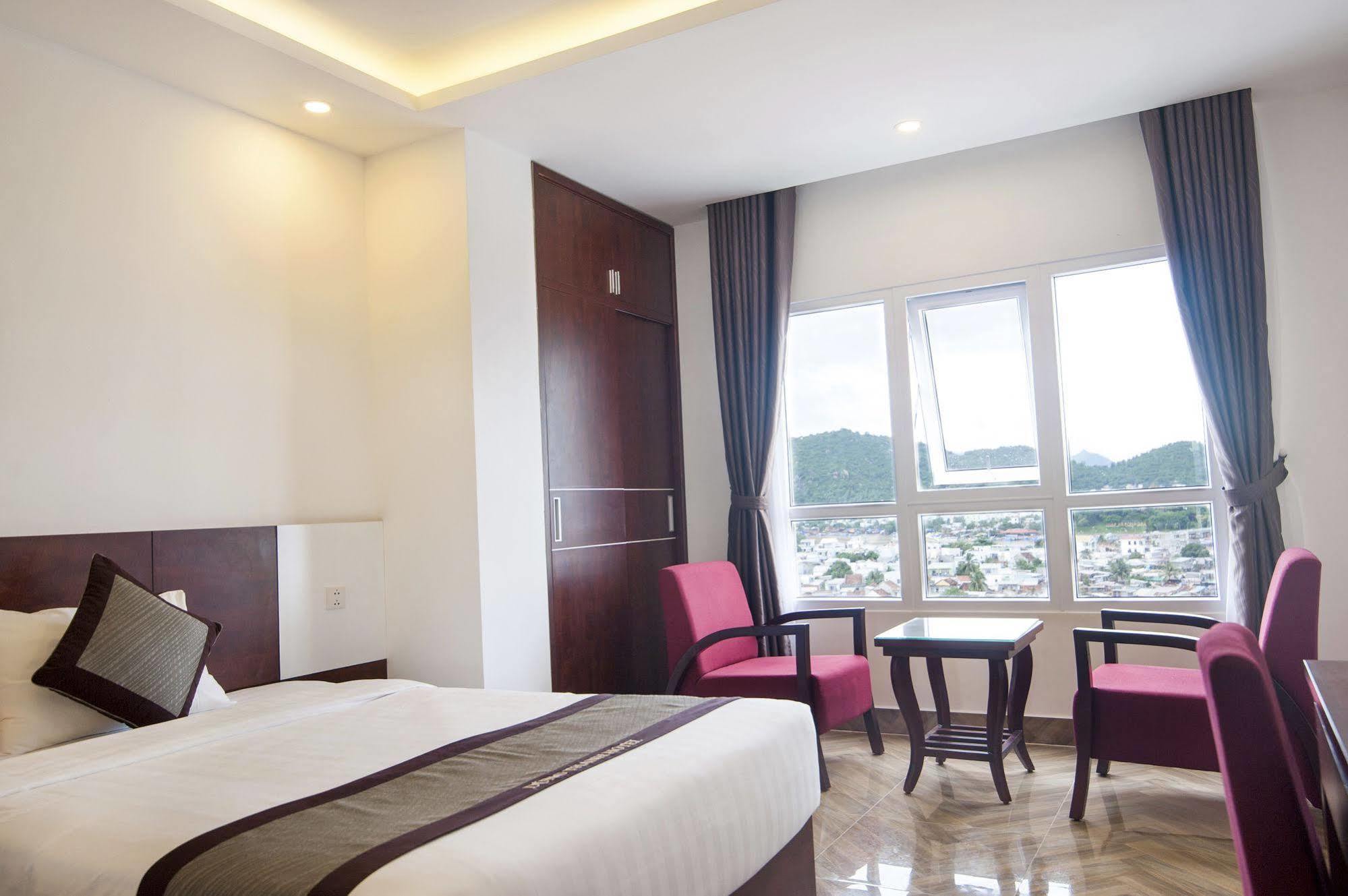 Gem Nha Trang Hotel Exterior foto
